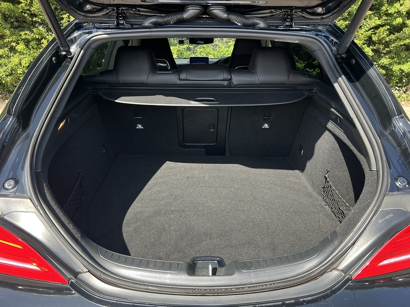 Mercedes-Benz Cla Cla 180 Amg Line Premium - U12219