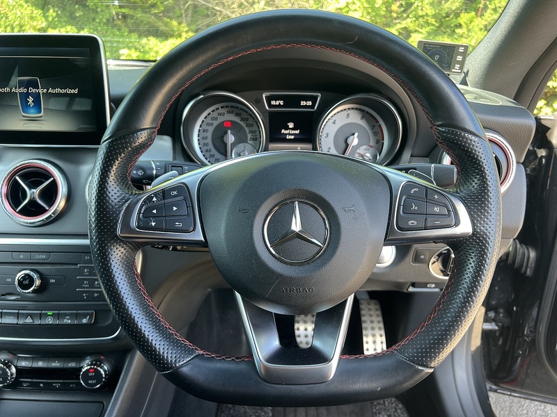 Mercedes-Benz Cla Cla 180 Amg Line Premium - U12219