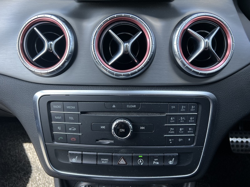 Mercedes-Benz Cla Cla 180 Amg Line Premium - U12219