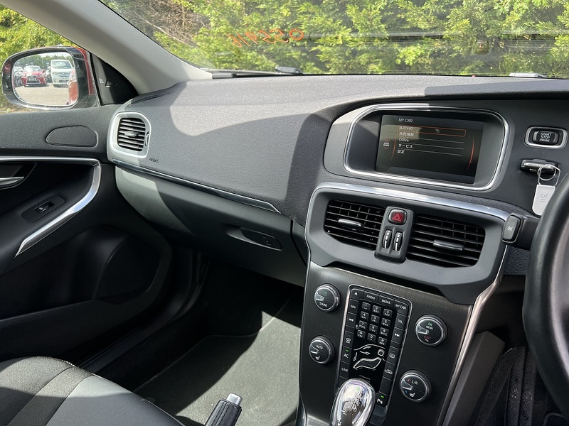 Volvo V40 T4 Se Lux Nav - U12220