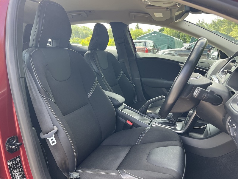 Volvo V40 T4 Se Lux Nav - U12220