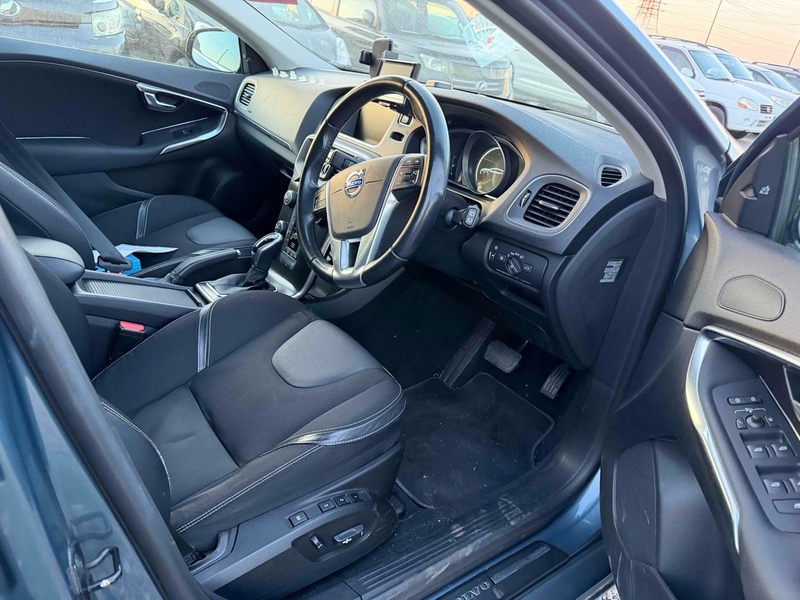 Volvo V40 T4 Se Lux Nav - U12221