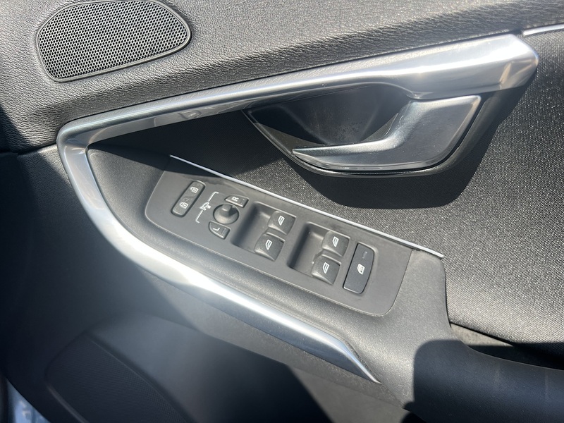 Volvo V40 T4 Se Lux Nav - U12221