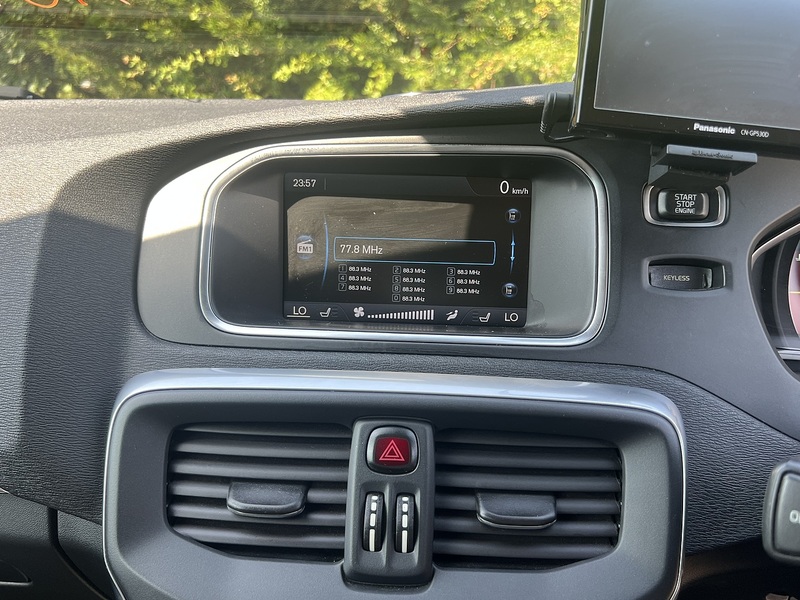 Volvo V40 T4 Se Lux Nav - U12221