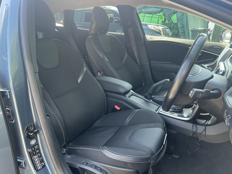 Volvo V40 T4 Se Lux Nav - U12221