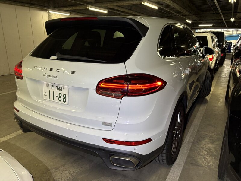 Porsche Cayenne V6 - U12223