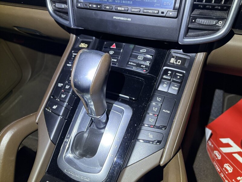 Porsche Cayenne V6 - U12223