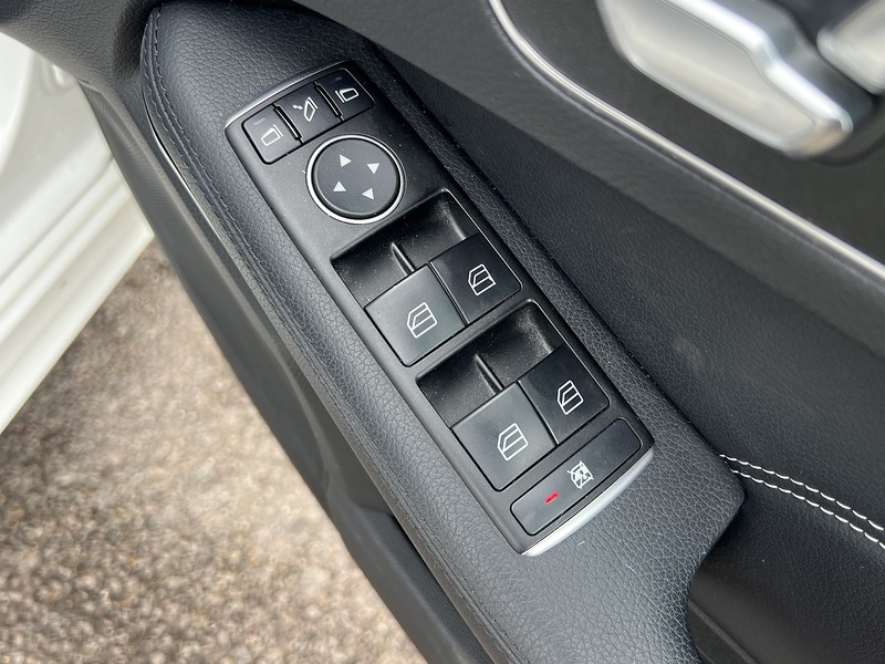 Mercedes-Benz E Class E 350 Amg Line - U12233