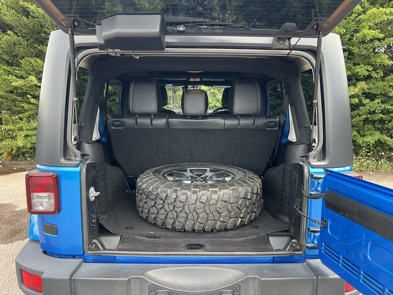 Jeep Wrangler V6 Sahara - U12234