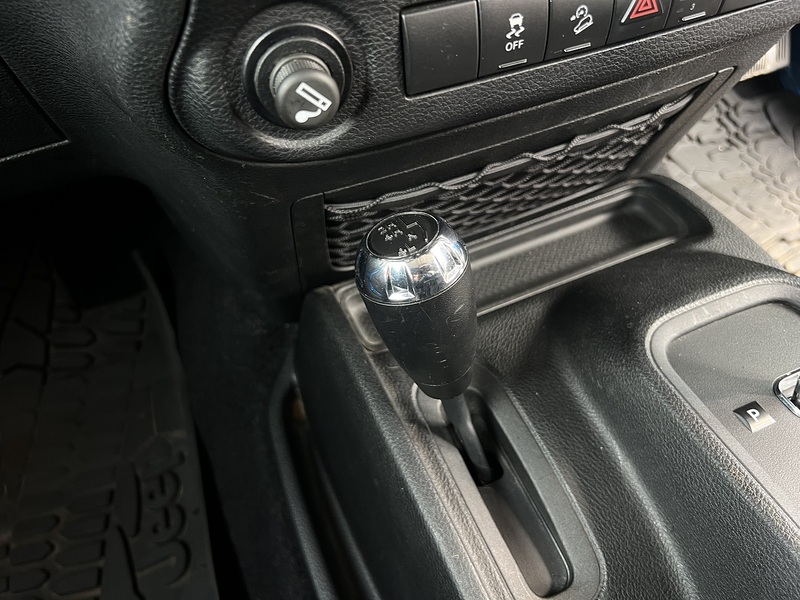 Jeep Wrangler V6 Sahara - U12234