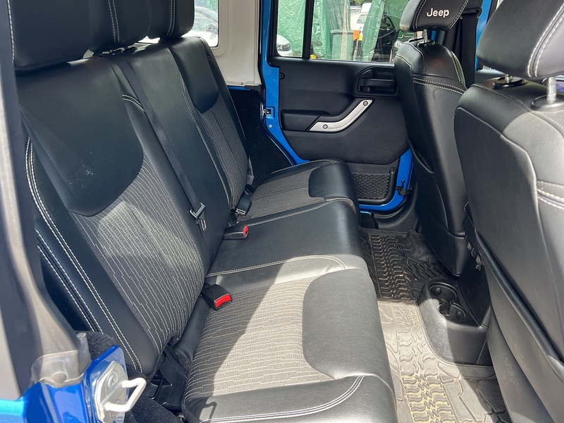 Jeep Wrangler V6 Sahara - U12234