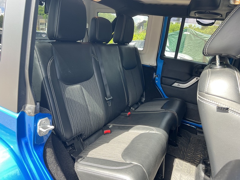 Jeep Wrangler V6 Sahara - U12234