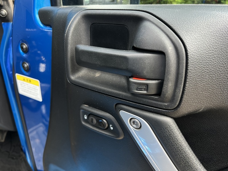 Jeep Wrangler V6 Sahara - U12234
