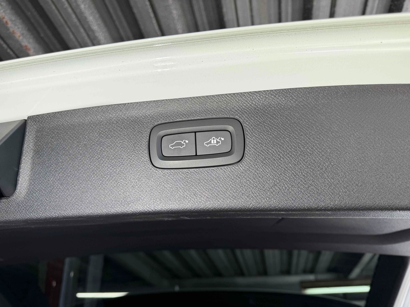 Volvo Xc90 T5 Momentum Awd - U12236