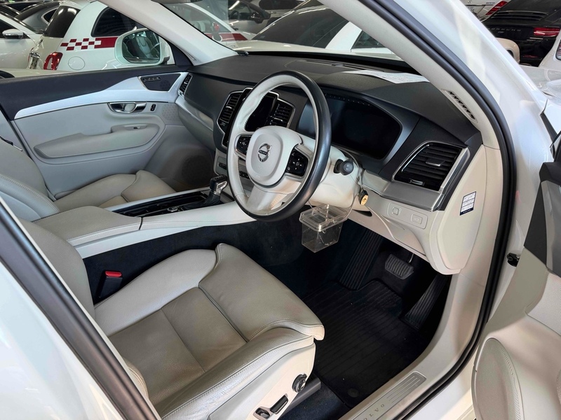Volvo Xc90 T5 Momentum Awd - U12236