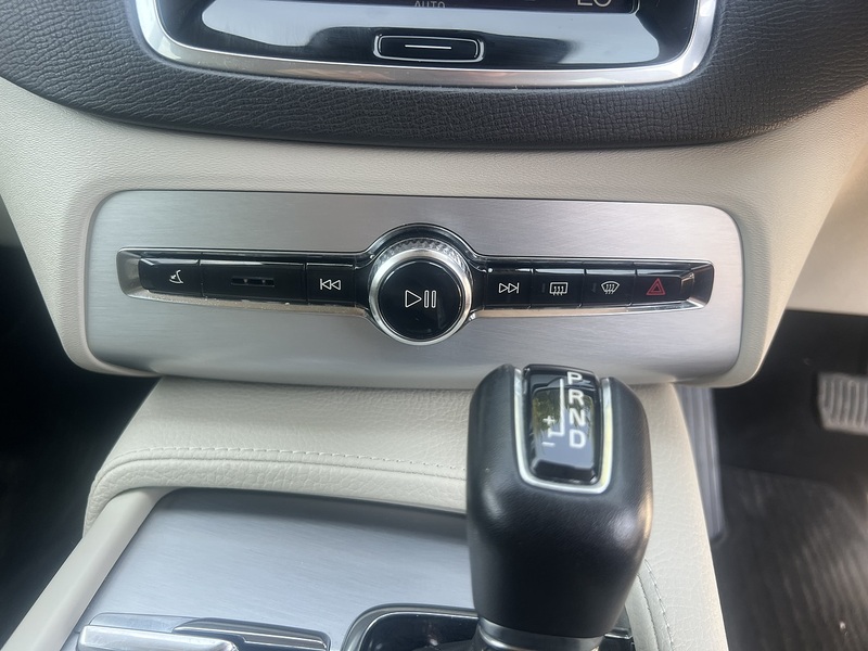 Volvo Xc90 T5 Momentum Pro Awd - U12236