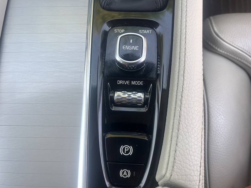 Volvo Xc90 T5 Momentum Pro Awd - U12236