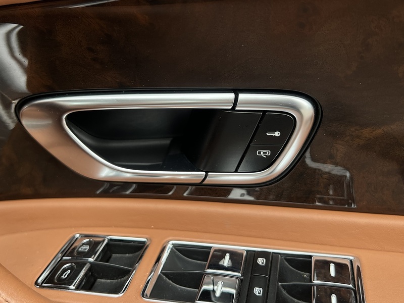 Bentley Continental GT - U12243