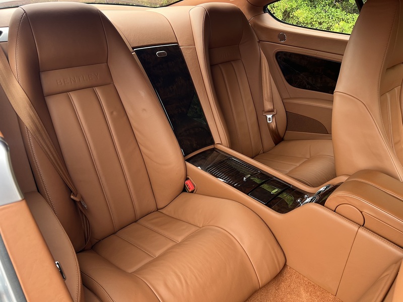 Bentley Continental GT - U12243