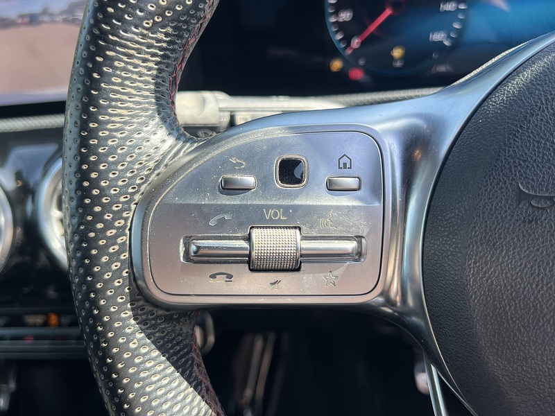 Mercedes-Benz A Class A200 AMG Line - U12245