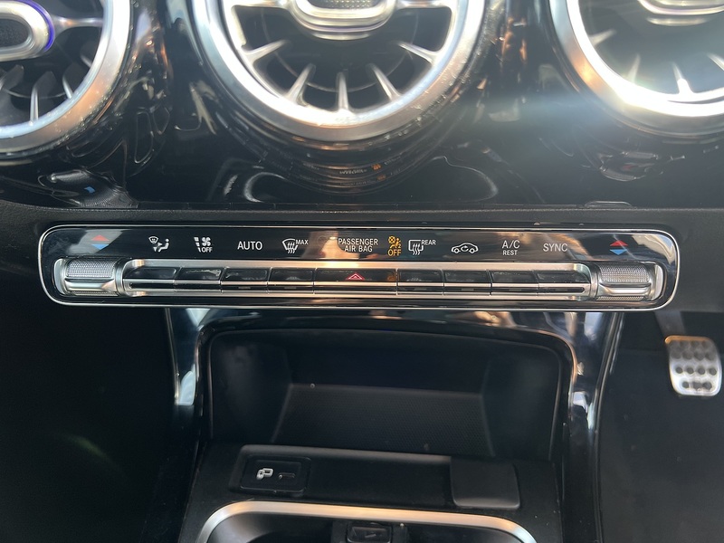 Mercedes-Benz A Class A200 AMG Line - U12245