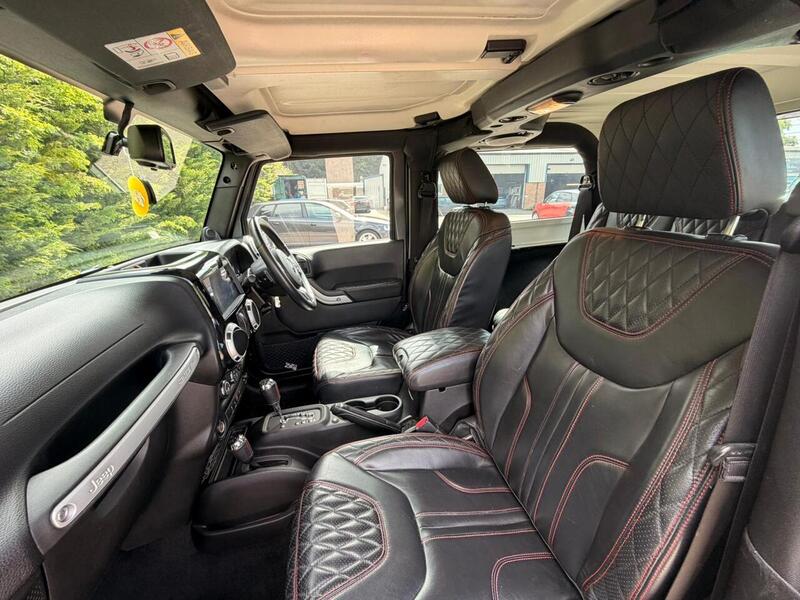 Jeep Wrangler CRD Sahara - U12253