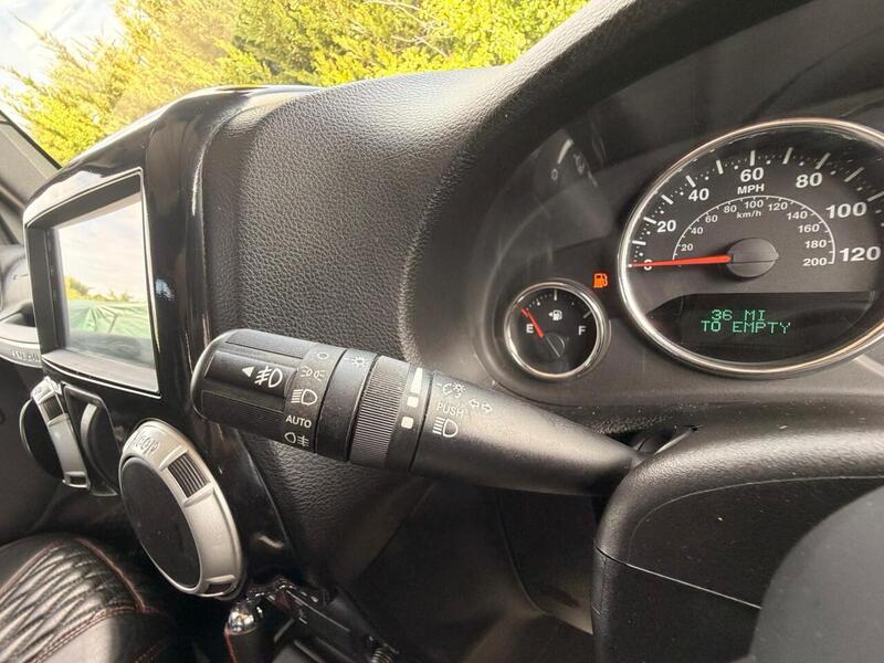 Jeep Wrangler CRD Sahara - U12253
