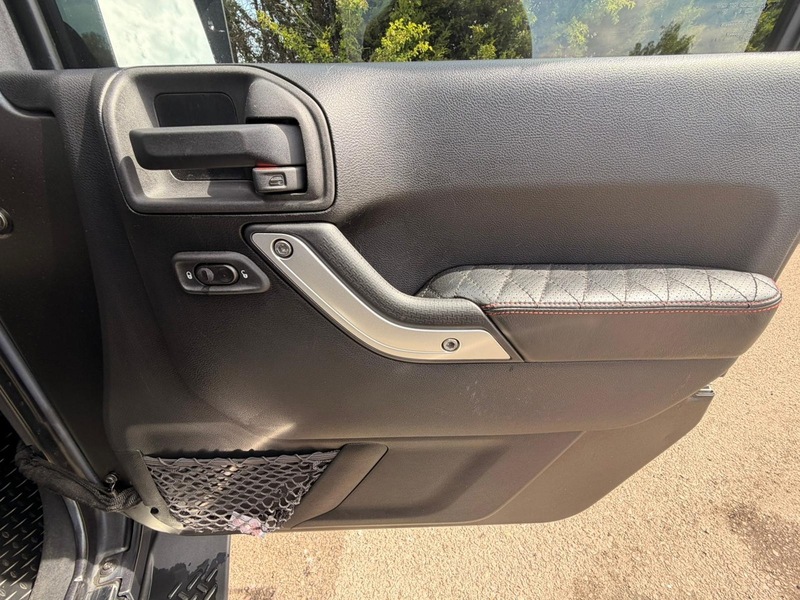 Jeep Wrangler CRD Sahara - U12253