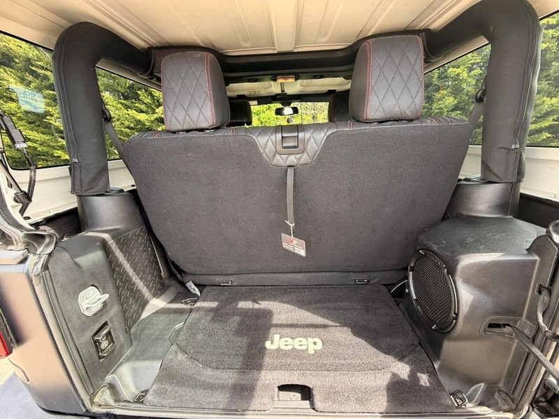 Jeep Wrangler CRD Sahara - U12253