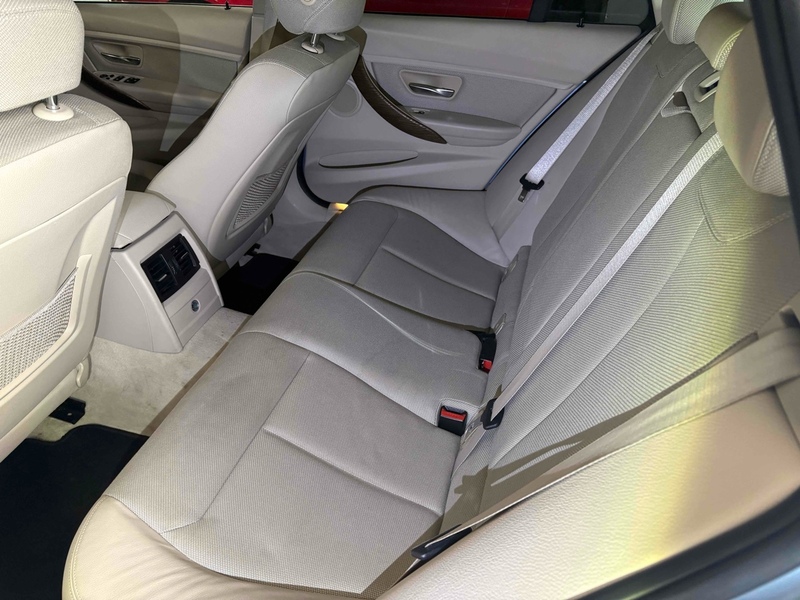 BMW 3 Series 320D Modern Touring - U12254