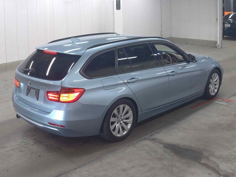 BMW 3 Series 320D Modern Touring - U12254