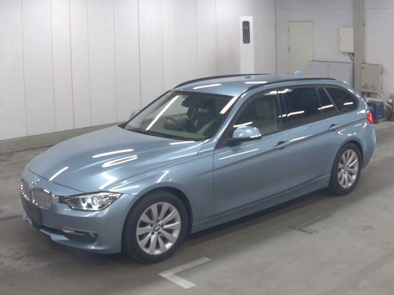 BMW 3 Series 320D Modern Touring - U12254