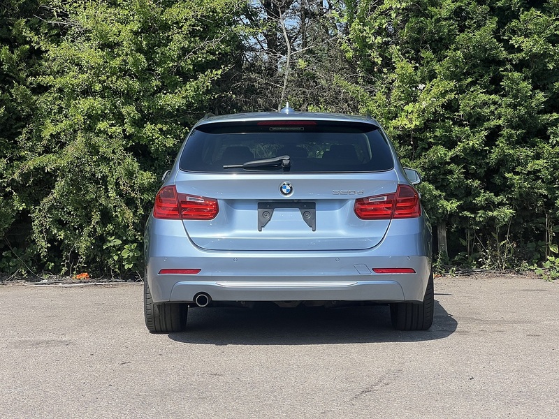 BMW 3 Series 320D Modern Touring - U12254