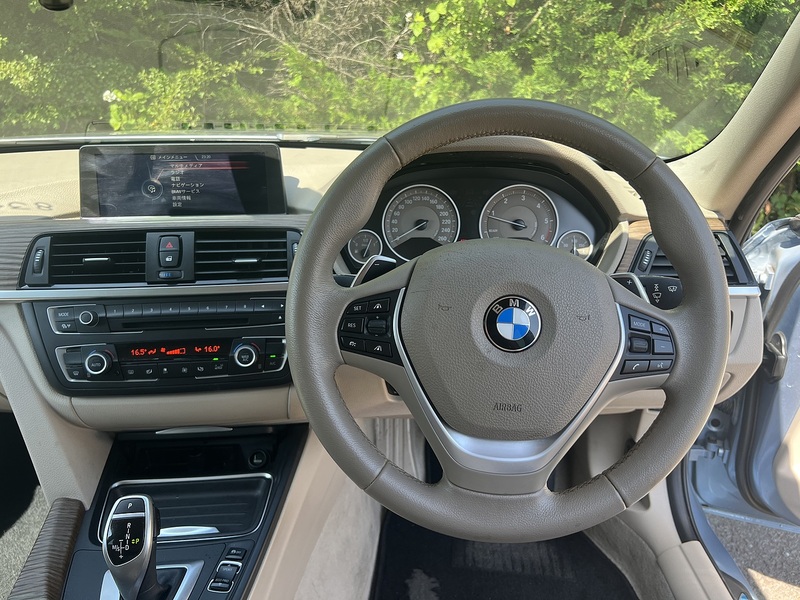 BMW 3 Series 320D Modern Touring - U12254