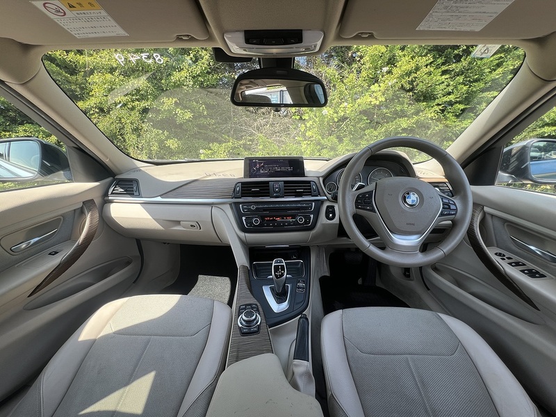 BMW 3 Series 320D Modern Touring - U12254