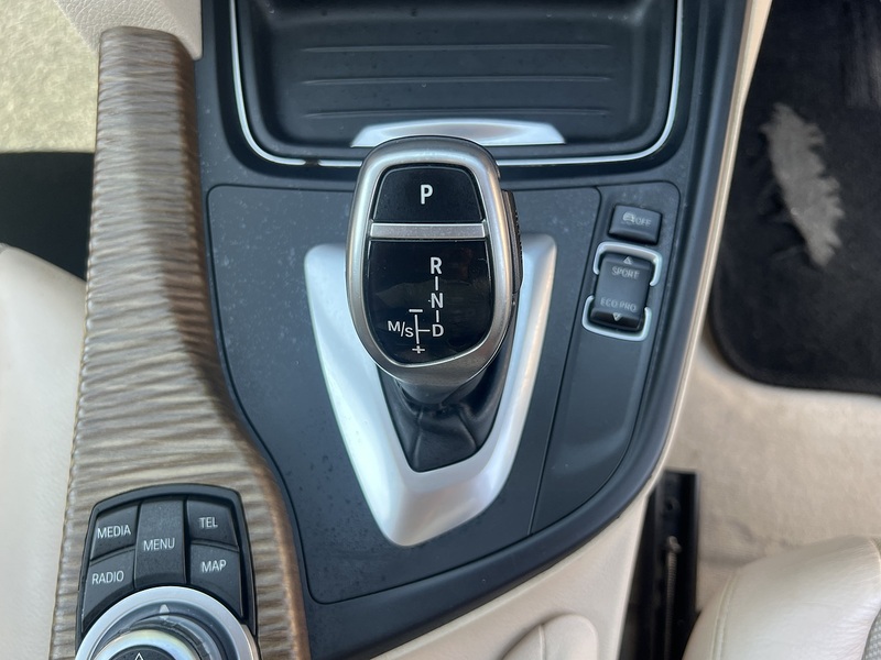BMW 3 Series 320D Modern Touring - U12254