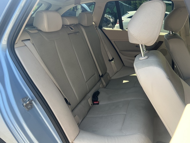 BMW 3 Series 320D Modern Touring - U12254