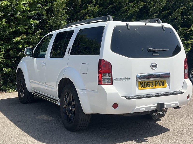 Nissan Pathfinder dCi Tekna - U12258