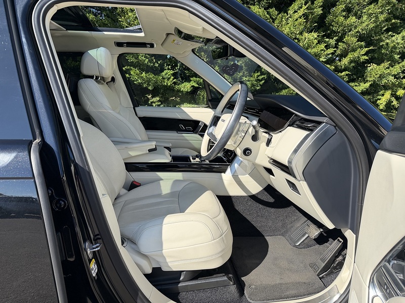 Land Rover Range Rover D300 MHEV Autobiography - U12264