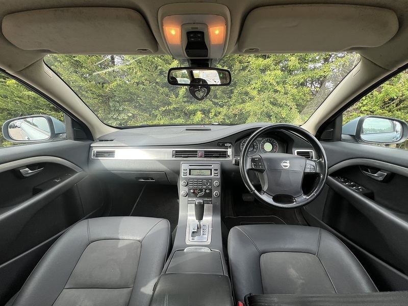 Volvo V70 T5 Se Lux - U12265