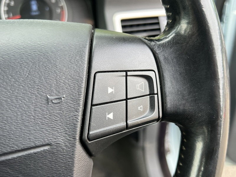 Volvo V70 T5 Se Lux - U12265