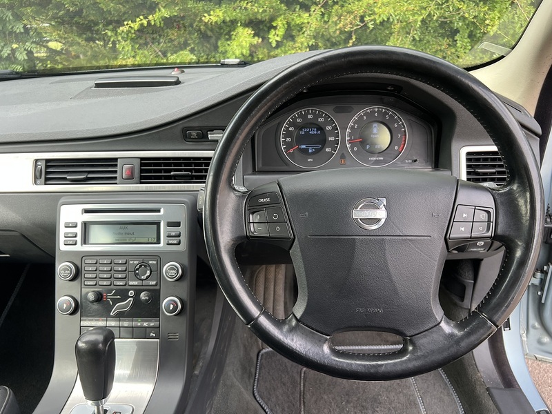 Volvo V70 T5 Se Lux - U12265