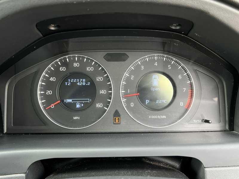 Volvo V70 T5 Se Lux - U12265