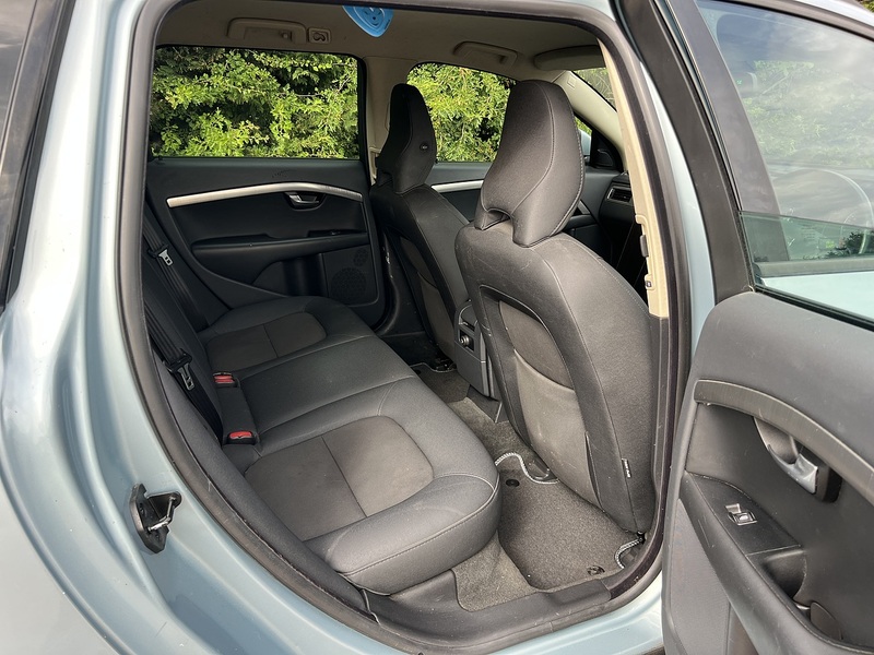 Volvo V70 T5 Se Lux - U12265