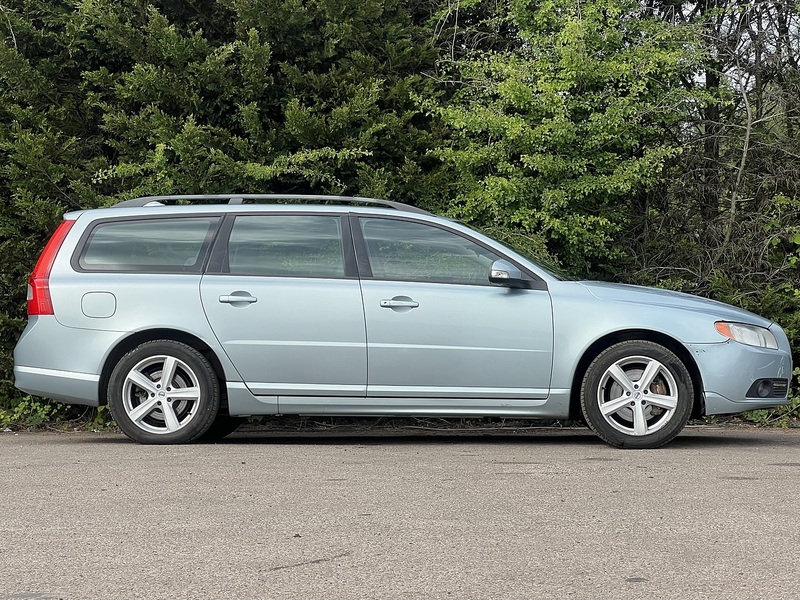 Volvo V70 T5 Se Lux - U12265