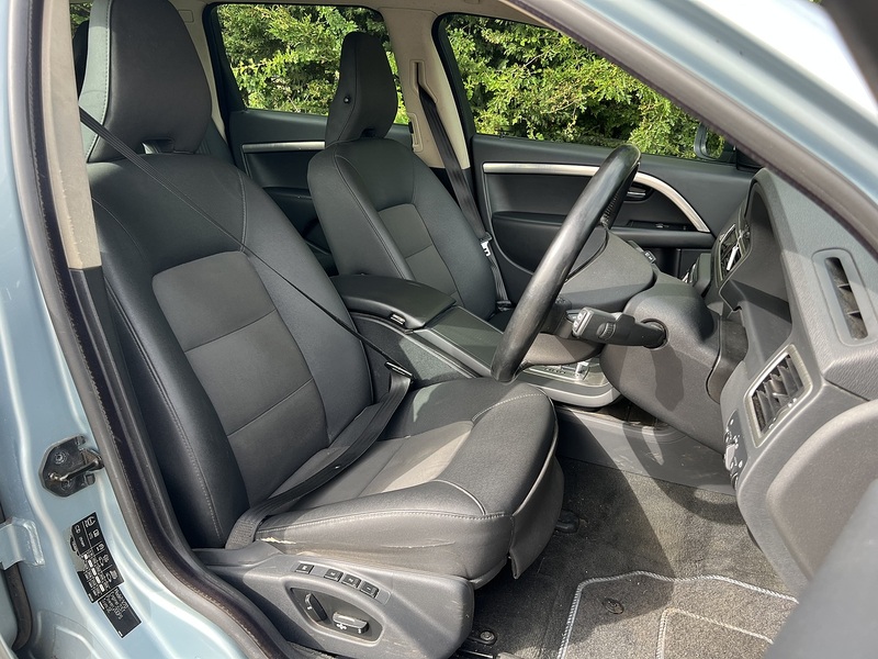 Volvo V70 T5 Se Lux - U12265