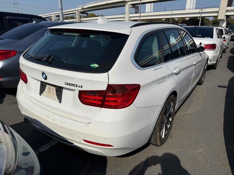 BMW 3 Series 320D Luxury Touring - U12266