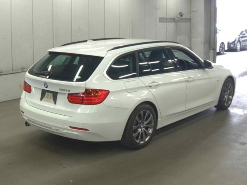 BMW 3 Series 320D Luxury Touring - U12266