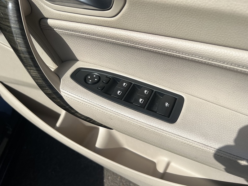 BMW 2 Series 220I Luxury - U12267