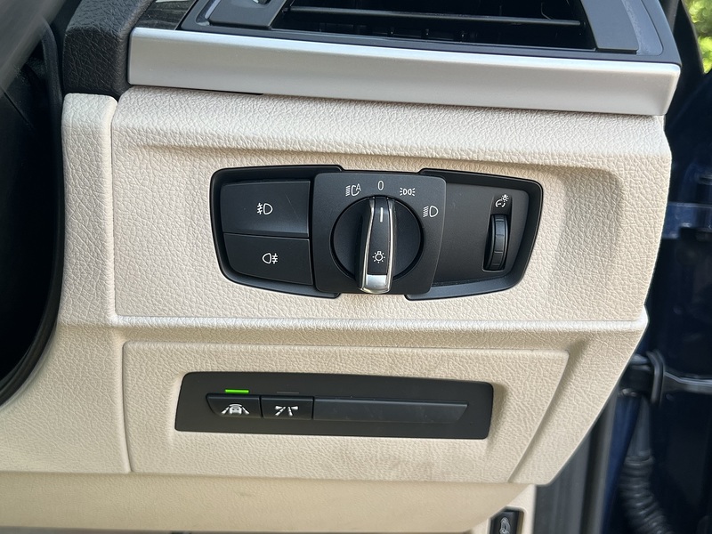 BMW 2 Series 220I Luxury - U12267